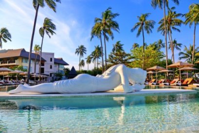 statue piscine emerald cove hotel